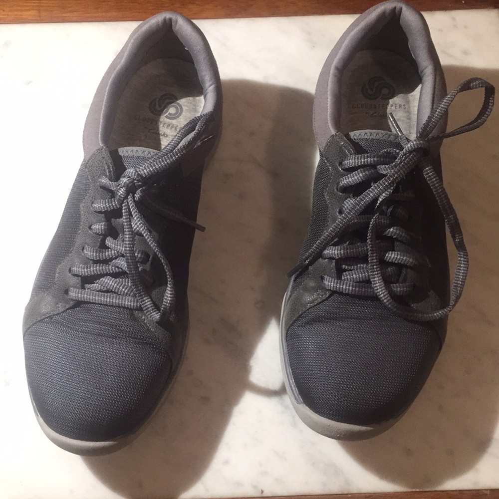 Clark’s Cloudsteppers Sneakers